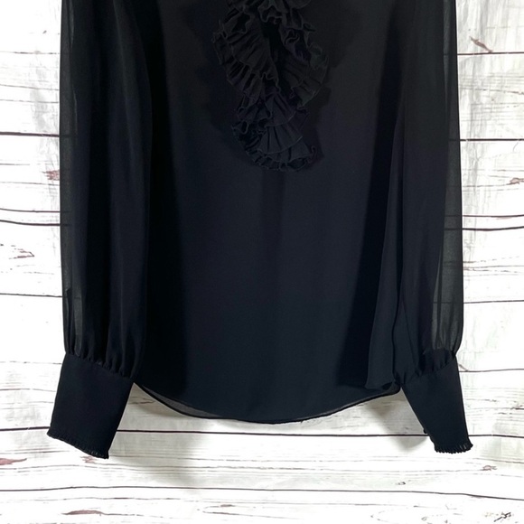 🔥 🆕 WHITE HOUSE BLACKMARKET RUFFLE BLOUSE BLACK SIZE 2 - Picture 5 of 14